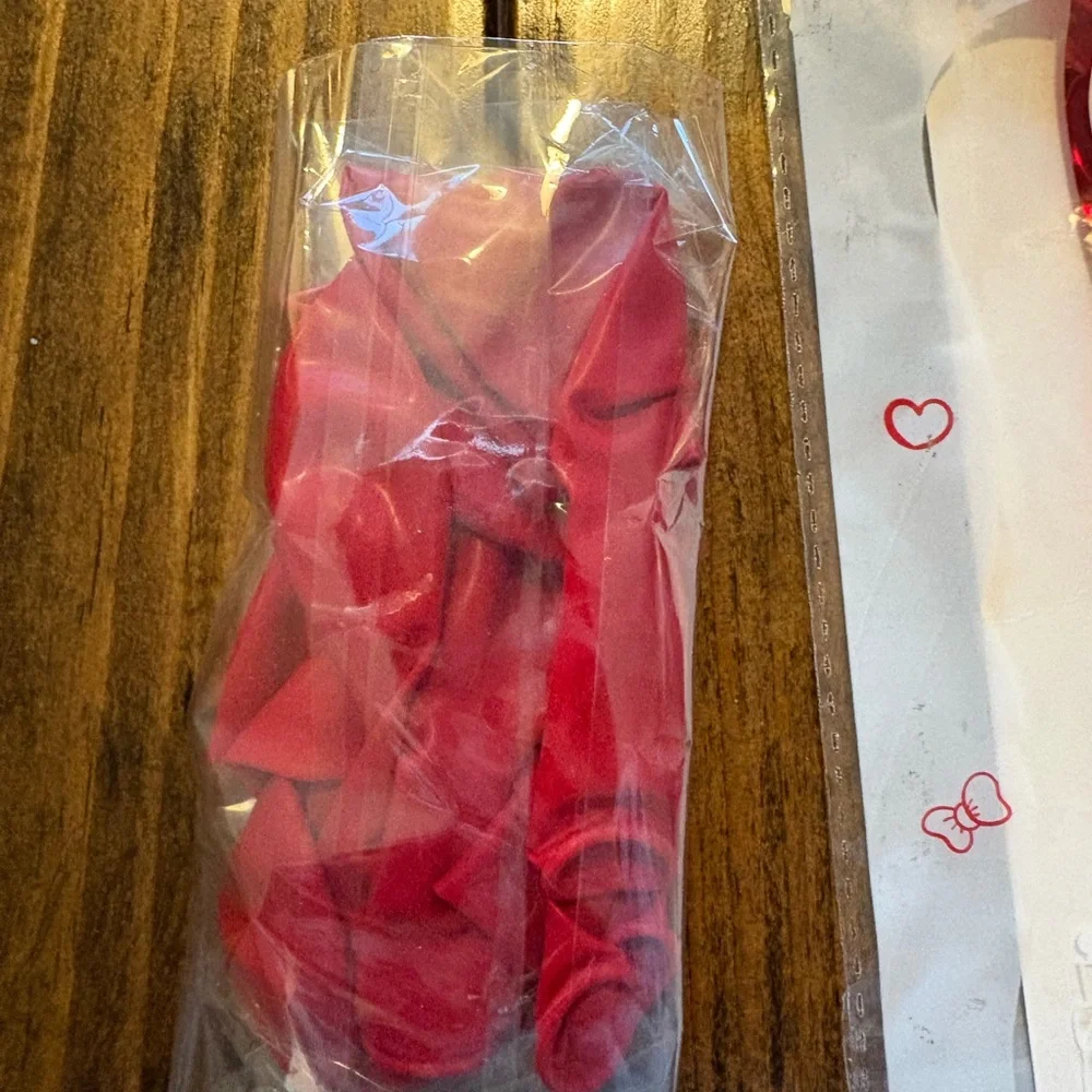 Red Party Supplies Set Serves 10